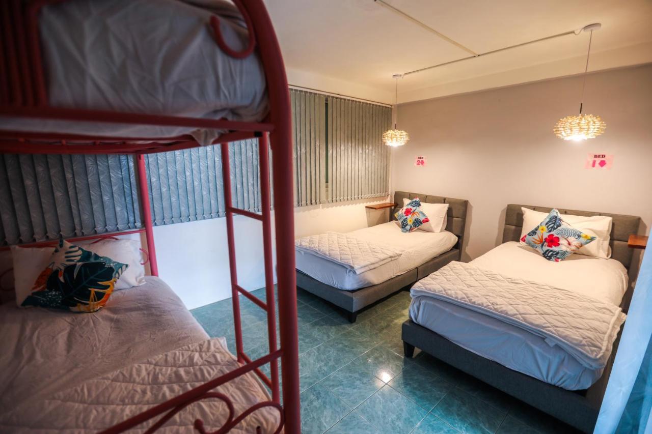 Arena Boutique Hotel Female Only Тонгсала Екстер'єр фото