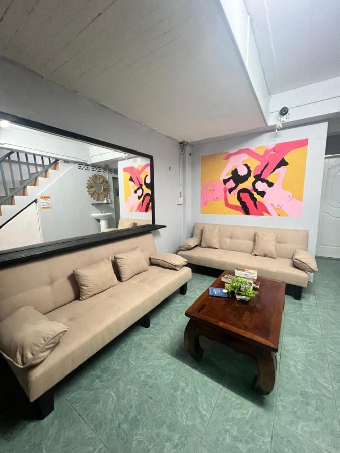 Arena Boutique Hotel Female Only Тонгсала Екстер'єр фото